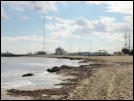 strand achter het hotel